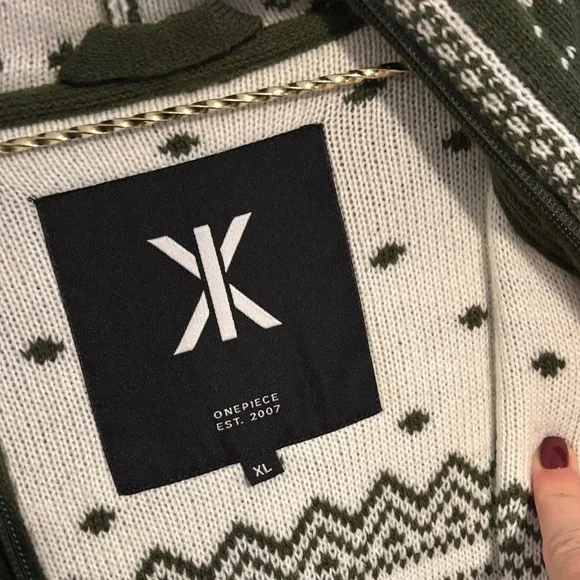 Onepiece Holidays Are Coming Jumpsuit/ sold out color - Picture 4 of 11